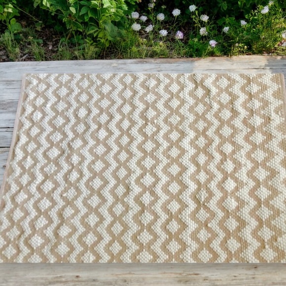 Urban86 Handcrafted Tribal Diamond Pattern Woven Area Rug - Picture 7 of 16